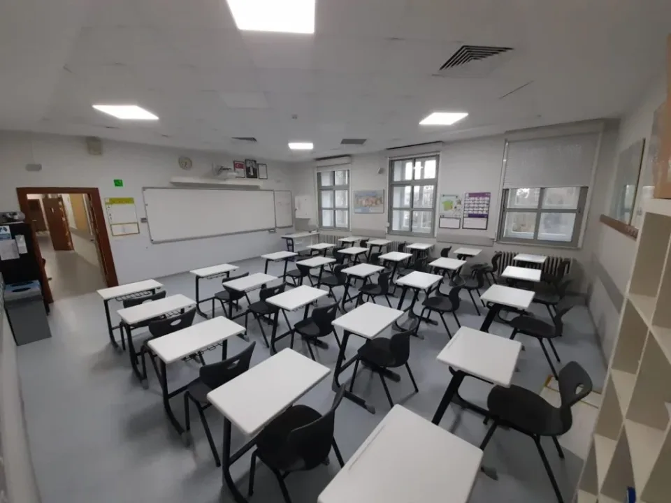 Notre Dame De Sion Fransız Lisesi - Fotoğraf 1